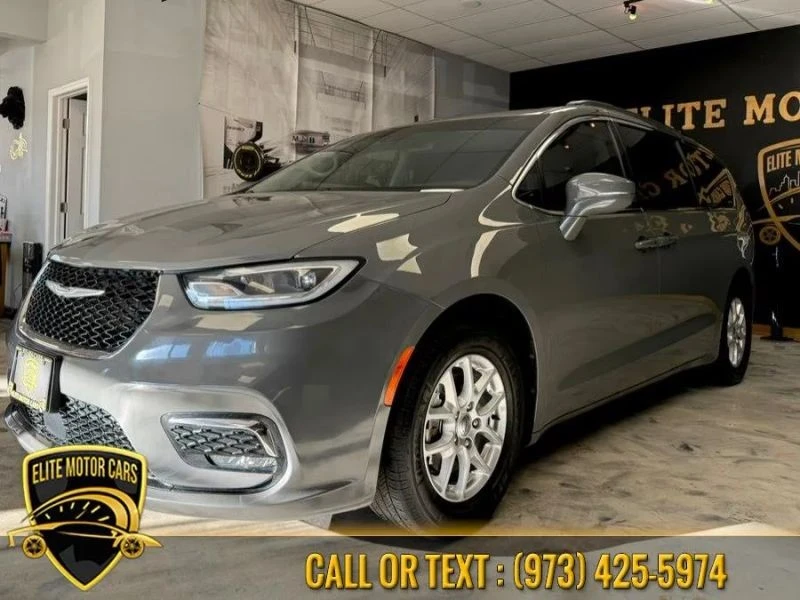 2022 Chrysler - Image 2 of 12