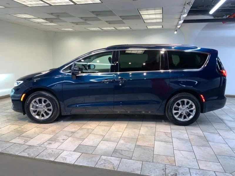 2022 Chrysler - Image 4 of 12
