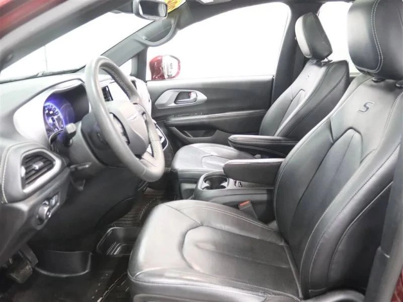 2022 Chrysler - Image 11 of 12