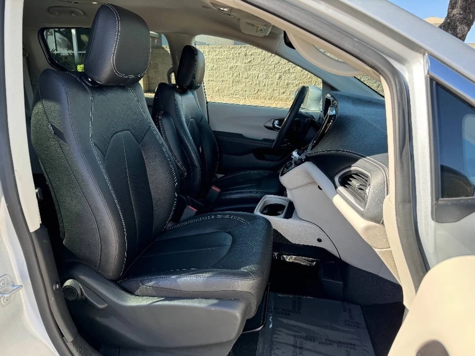 2022 Chrysler - Image 6 of 15