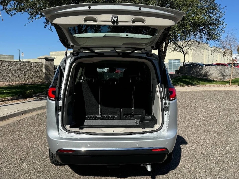 2022 Chrysler - Image 15 of 15