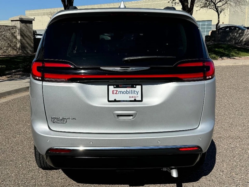 2022 Chrysler - Image 14 of 15