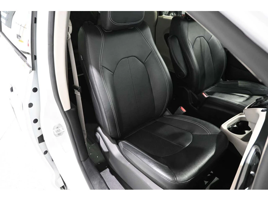 2022 Chrysler - Image 16 of 21