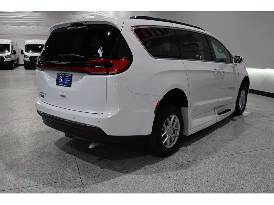 2022 Chrysler - Image 6 of 21
