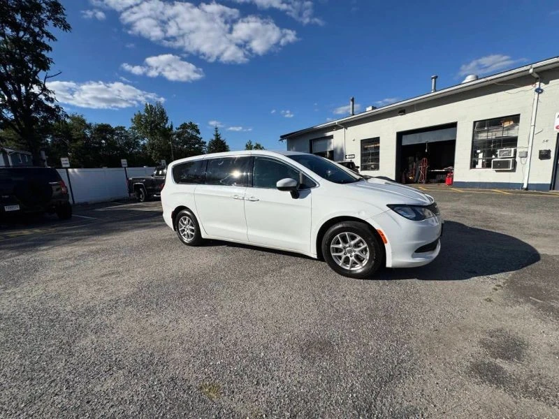 2022 Chrysler - Image 6 of 12
