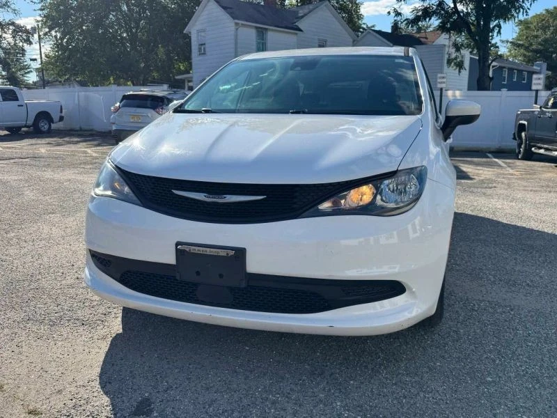 2022 Chrysler - Image 2 of 12