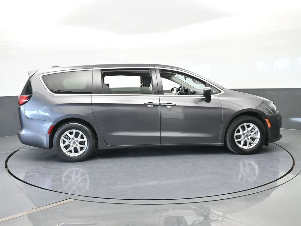 2022 Chrysler - Image 7 of 12