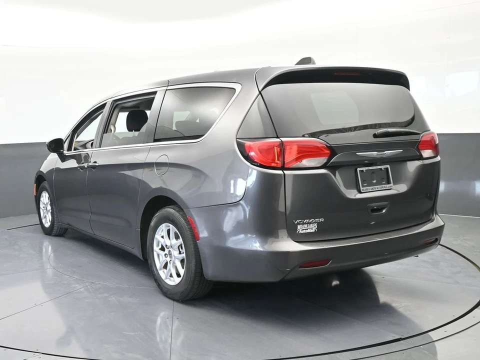 2022 Chrysler - Image 4 of 12