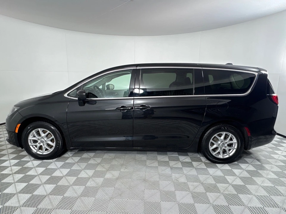 2022 Chrysler - Image 9 of 12