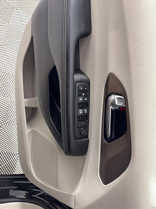 2022 Chrysler - Image 12 of 12