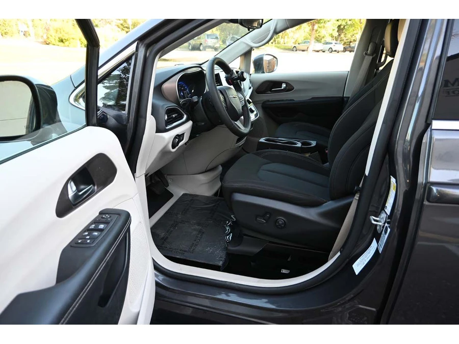 2022 Chrysler - Image 13 of 21