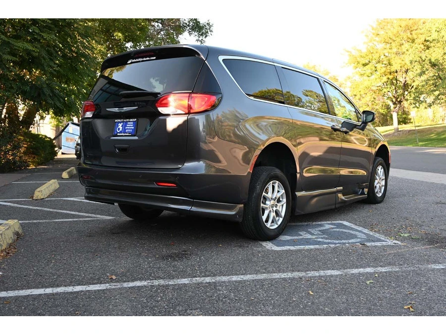 2022 Chrysler - Image 6 of 21