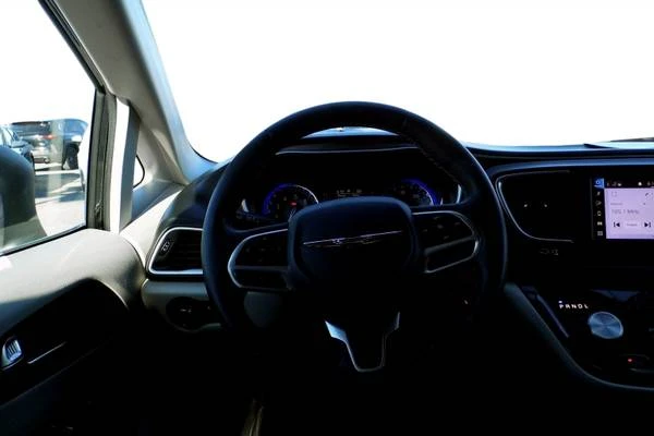 2022 Chrysler - Image 11 of 21