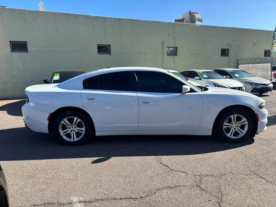 2022 Dodge Charger 8th Gen - Image 4 of 10