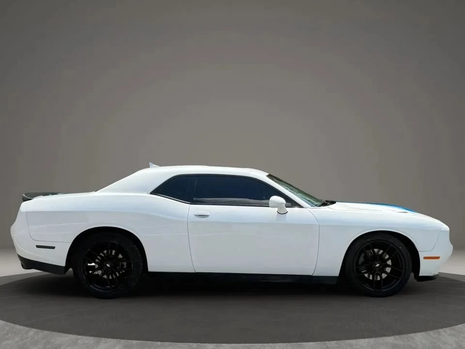 2022 Dodge Challenger 3rd Gen - Image 3 of 11