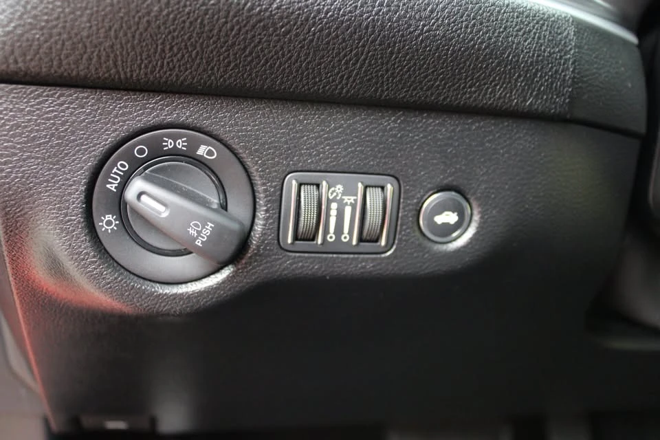 2022 Dodge Challenger 3rd Gen - Image 19 of 20