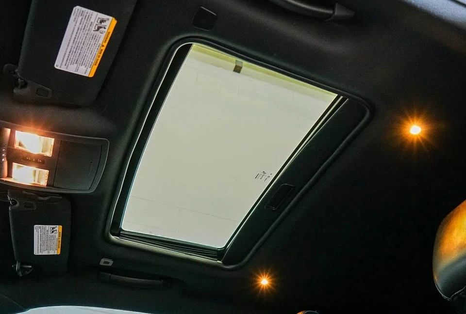 2022 Dodge Challenger 3rd Gen - Image 10 of 12