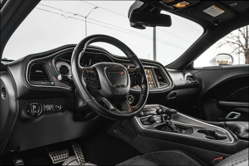 2022 Dodge Challenger 3rd Gen - Image 16 of 19