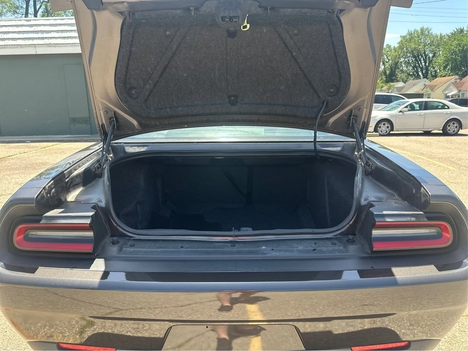 2022 Dodge Challenger 3rd Gen - Image 10 of 20