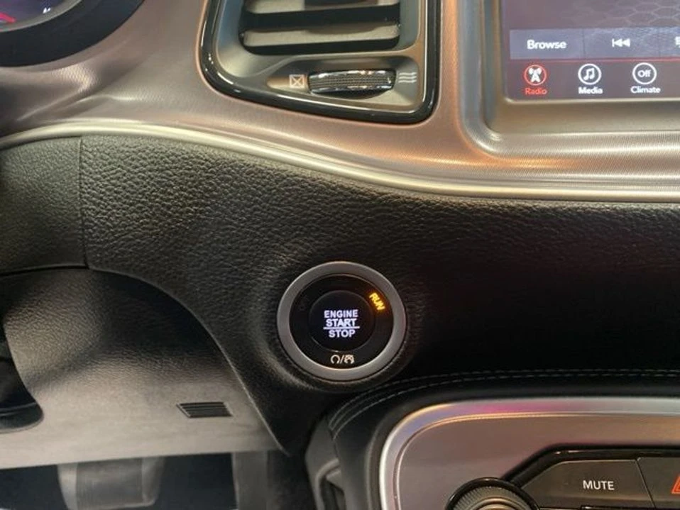 2022 Dodge Challenger 3rd Gen - Image 16 of 20