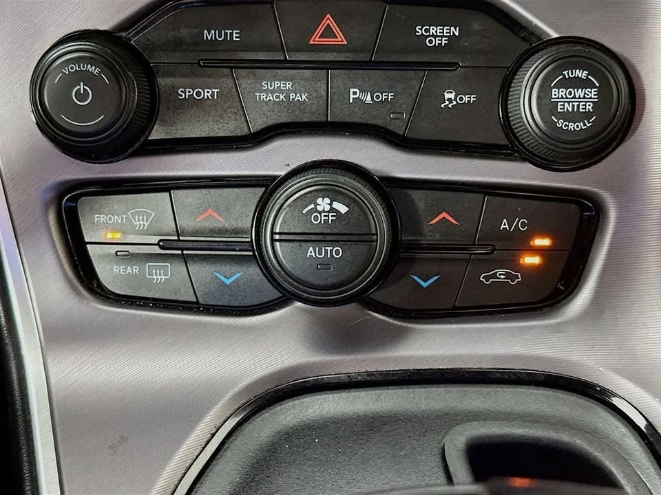 2022 Dodge Challenger 3rd Gen - Image 16 of 20