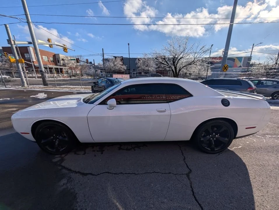 2022 Dodge Challenger 3rd Gen - Image 9 of 20