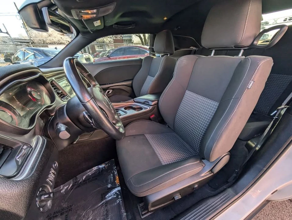 2022 Dodge Challenger 3rd Gen - Image 15 of 20