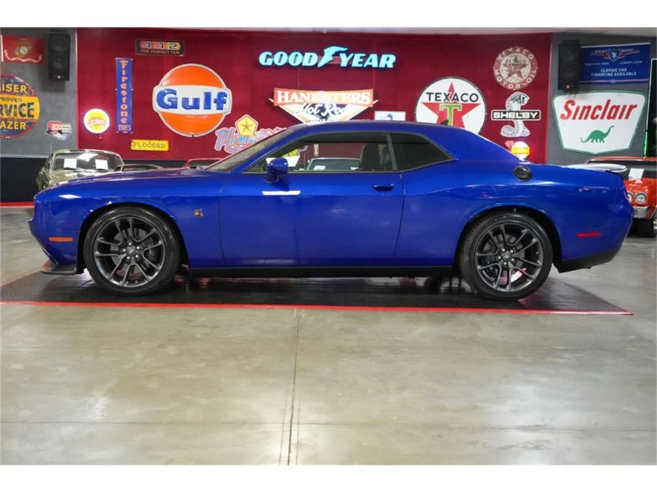 2022 Dodge Challenger 3rd Gen - Image 19 of 31