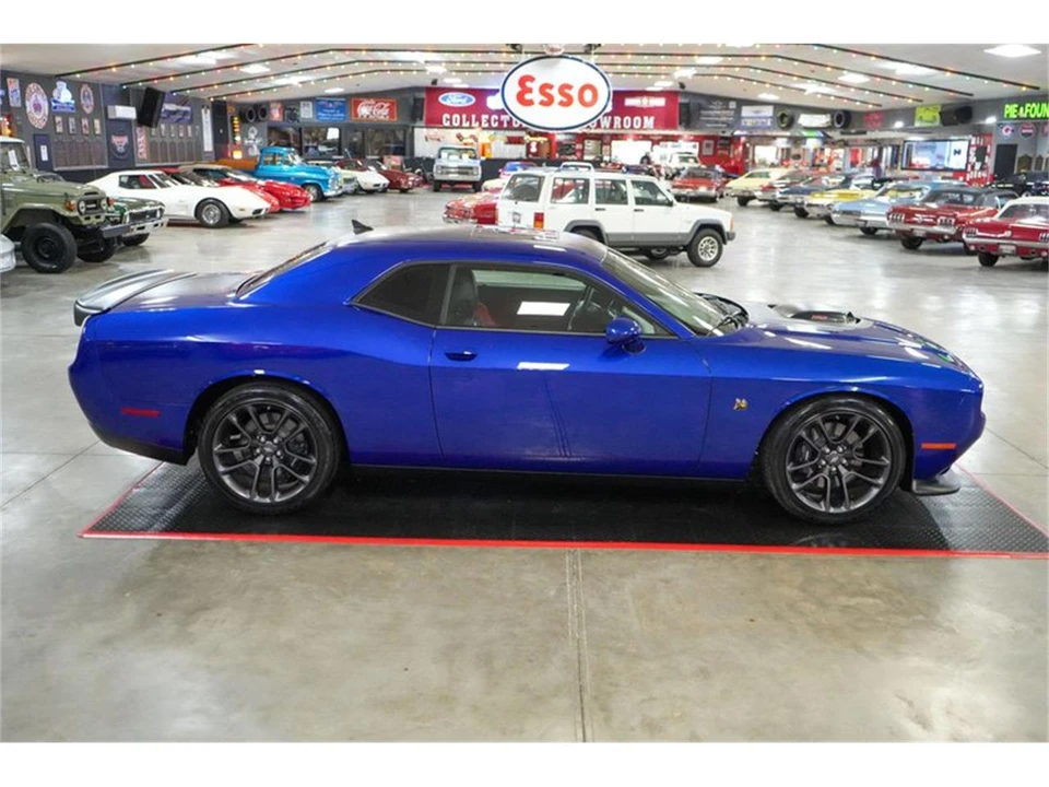 2022 Dodge Challenger 3rd Gen - Image 15 of 31