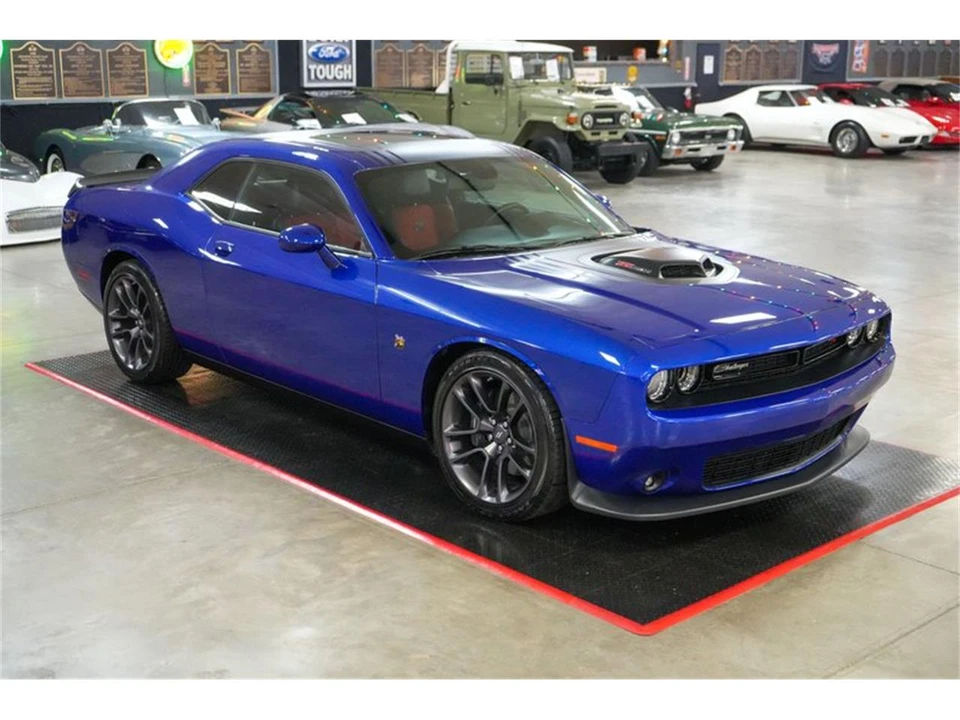 2022 Dodge Challenger 3rd Gen - Image 16 of 31