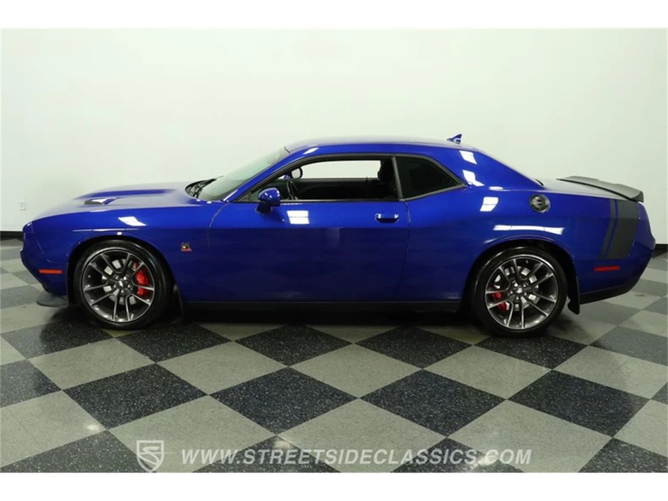2022 Dodge Challenger 3rd Gen - Image 2 of 31
