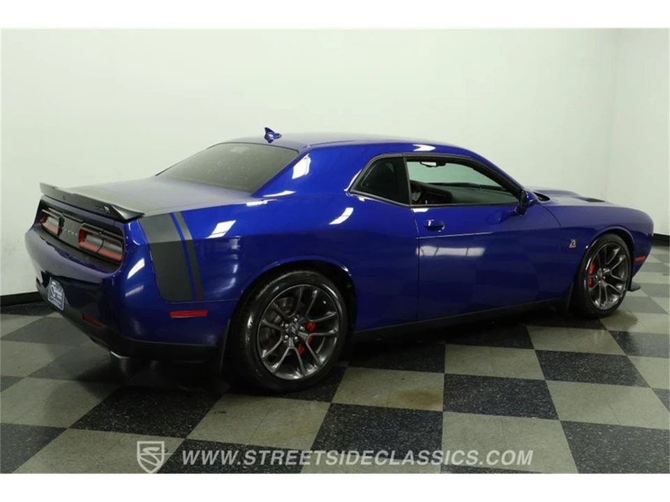 2022 Dodge Challenger 3rd Gen - Image 12 of 31