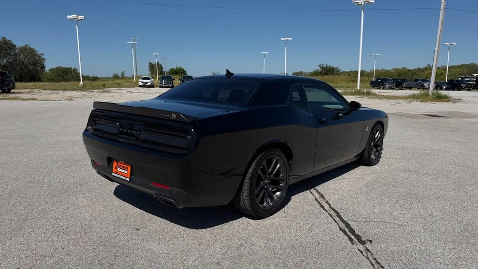 2022 Dodge Challenger 3rd Gen - Image 3 of 16