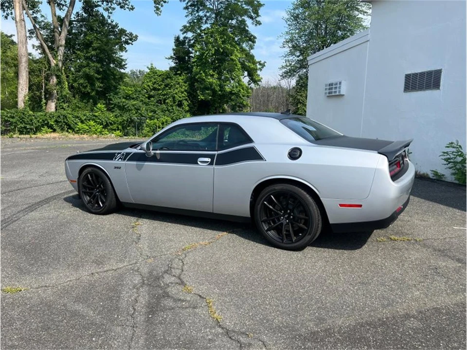 2022 Dodge Challenger 3rd Gen - Image 13 of 31