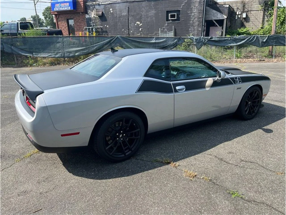 2022 Dodge Challenger 3rd Gen - Image 21 of 31