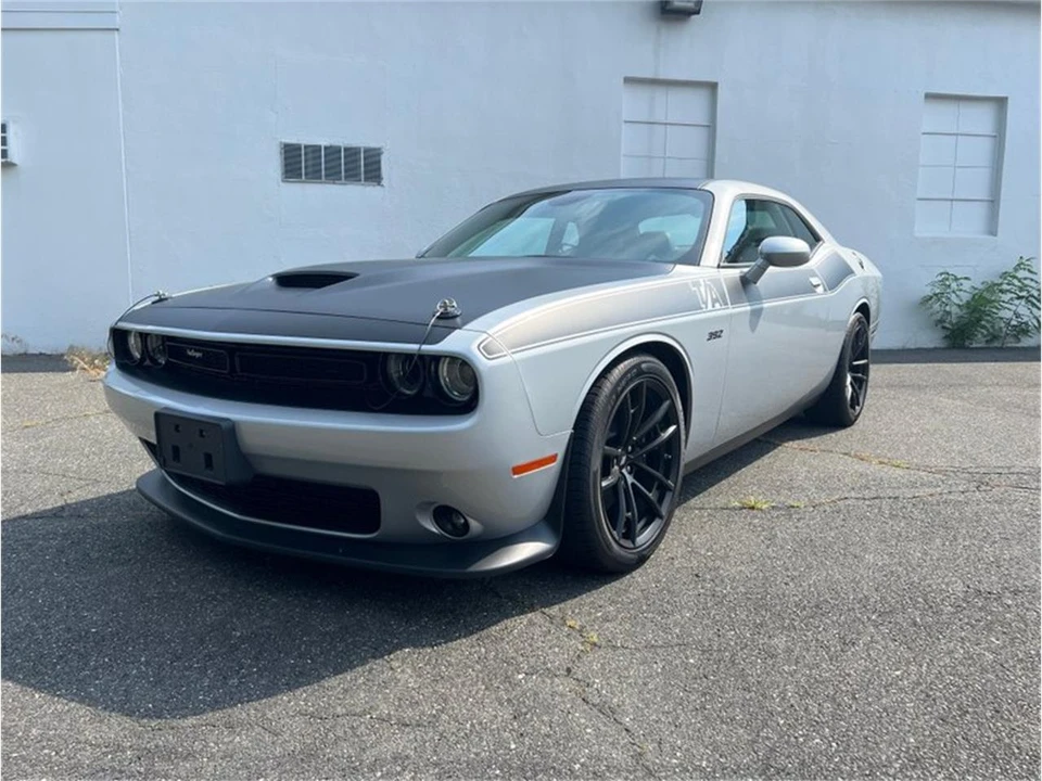 2022 Dodge Challenger 3rd Gen - Image 2 of 31
