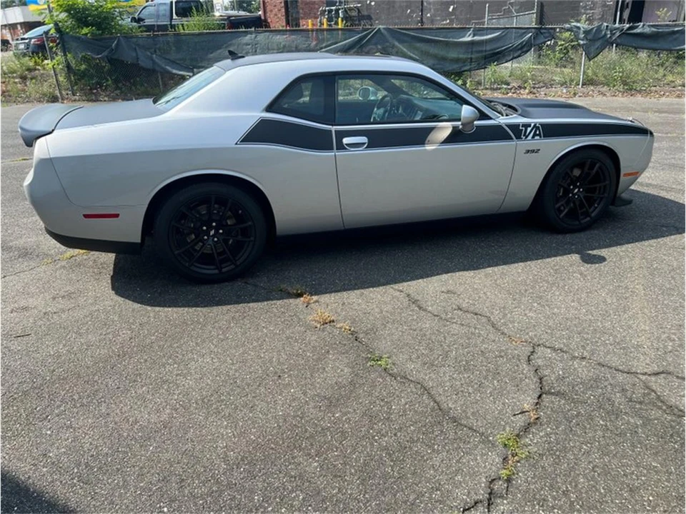 2022 Dodge Challenger 3rd Gen - Image 22 of 31