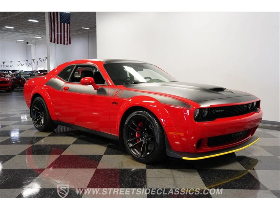 2022 Dodge Challenger 3rd Gen - Image 15 of 31