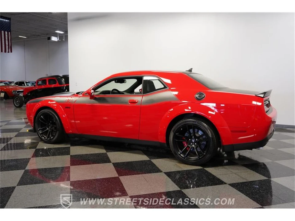 2022 Dodge Challenger 3rd Gen - Image 7 of 31
