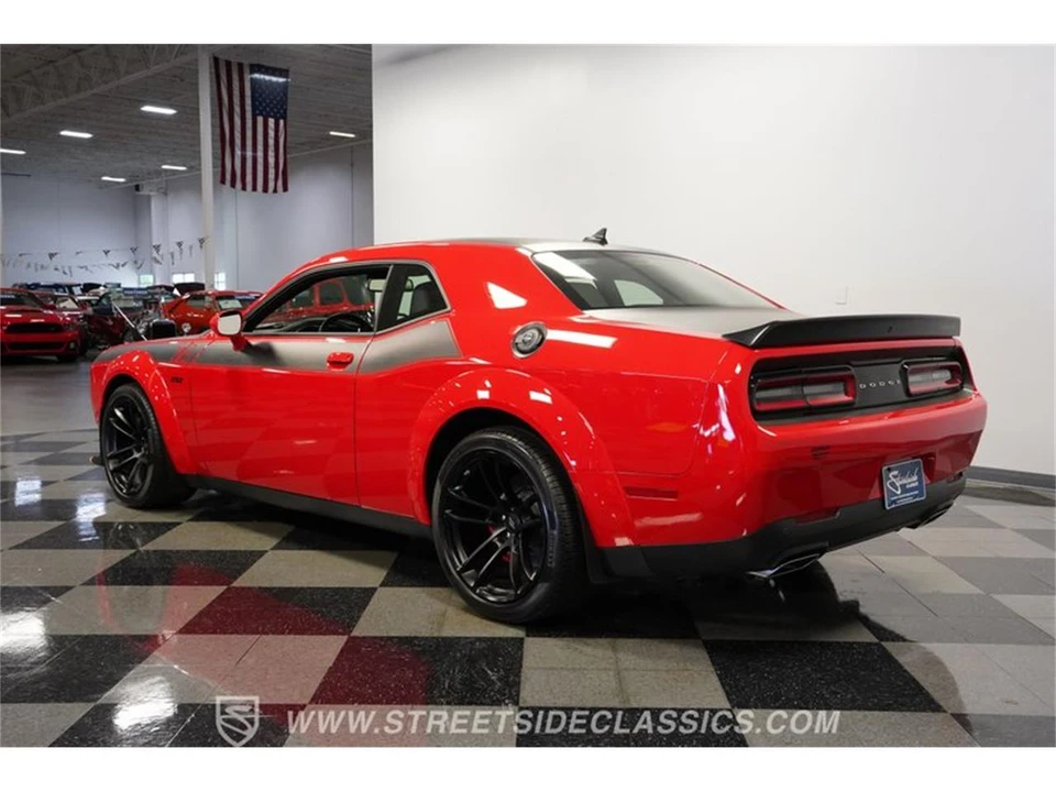2022 Dodge Challenger 3rd Gen - Image 8 of 31