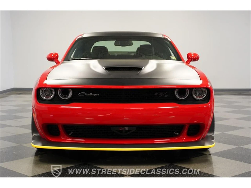 2022 Dodge Challenger 3rd Gen - Image 16 of 31