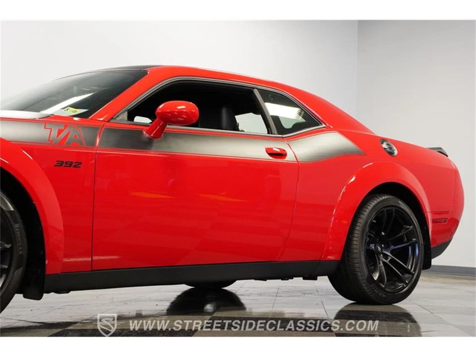 2022 Dodge Challenger 3rd Gen - Image 21 of 31