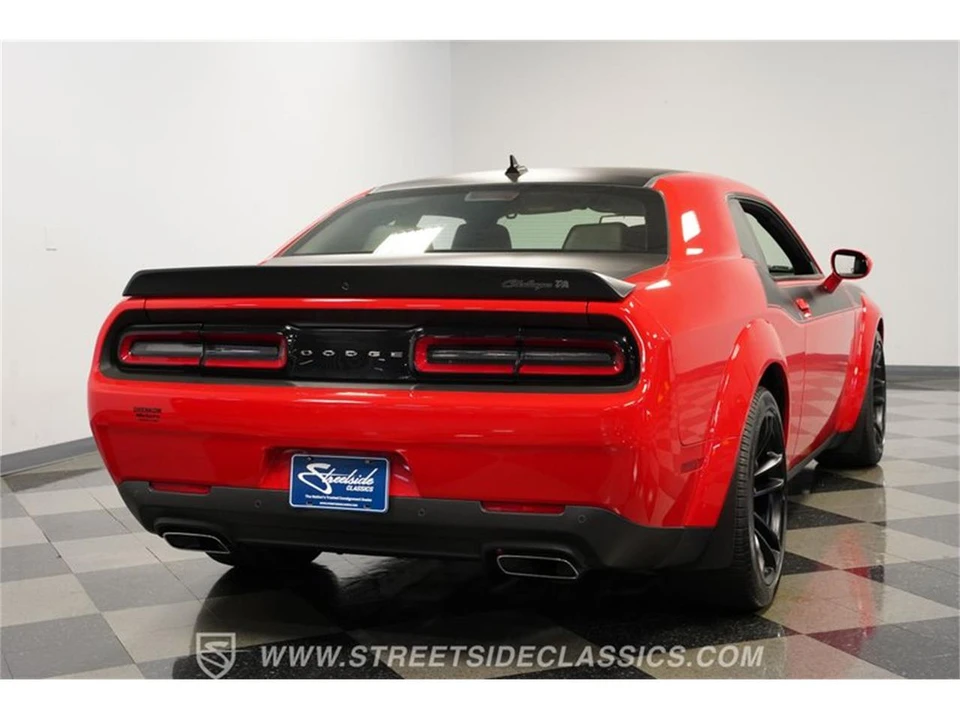 2022 Dodge Challenger 3rd Gen - Image 10 of 31