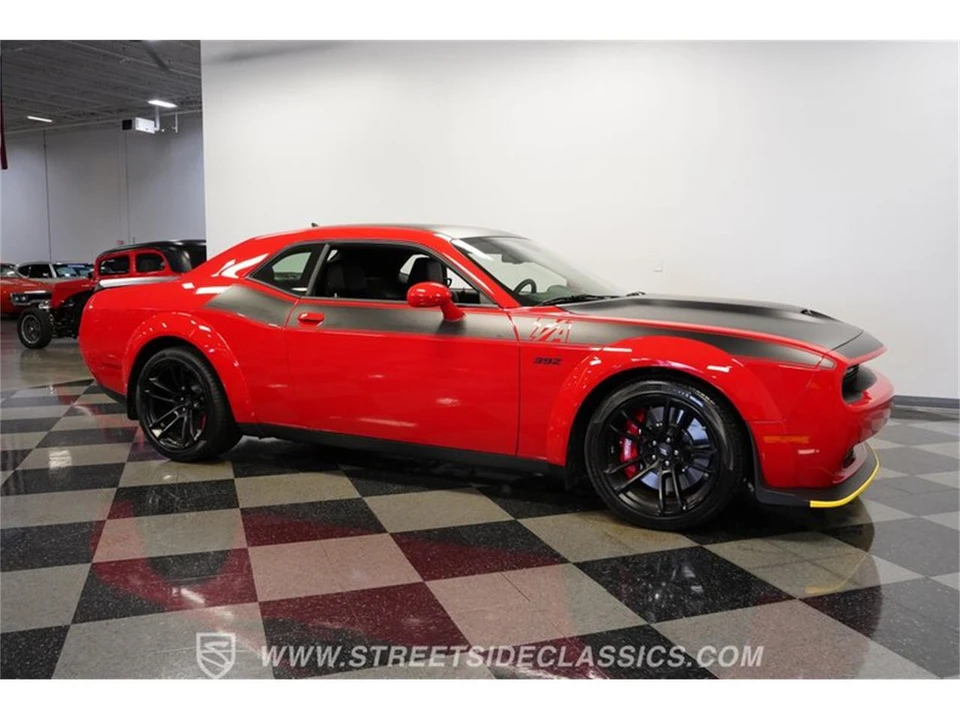 2022 Dodge Challenger 3rd Gen - Image 14 of 31