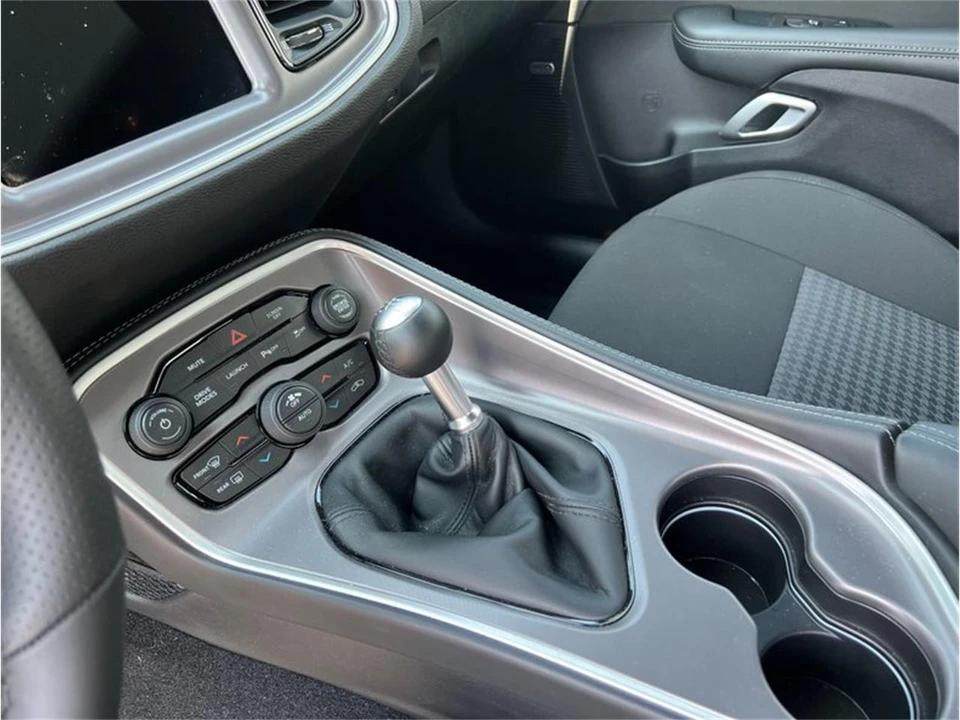 2022 Dodge Challenger 3rd Gen - Image 28 of 31