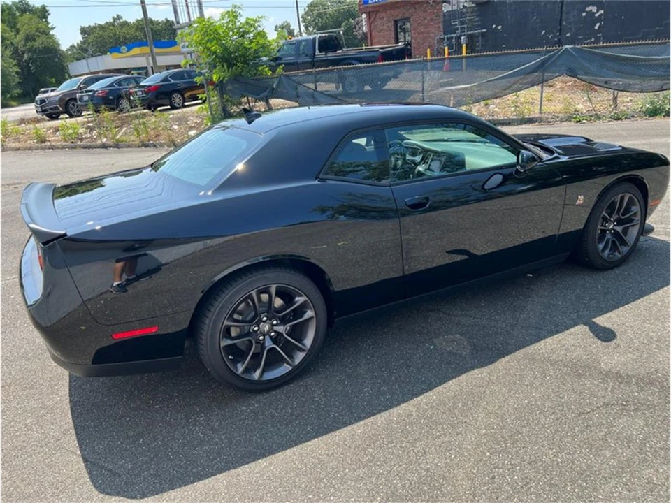 2022 Dodge Challenger 3rd Gen - Image 14 of 31