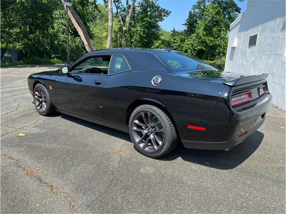 2022 Dodge Challenger 3rd Gen - Image 8 of 31