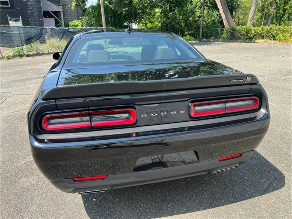 2022 Dodge Challenger 3rd Gen - Image 10 of 31