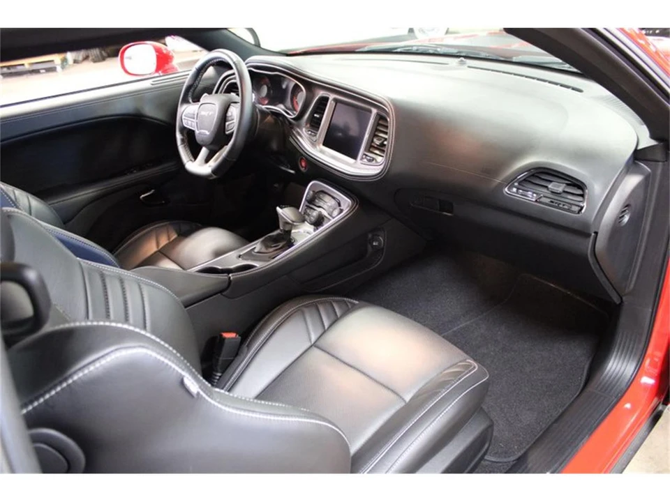 2022 Dodge Challenger 3rd Gen - Image 28 of 31