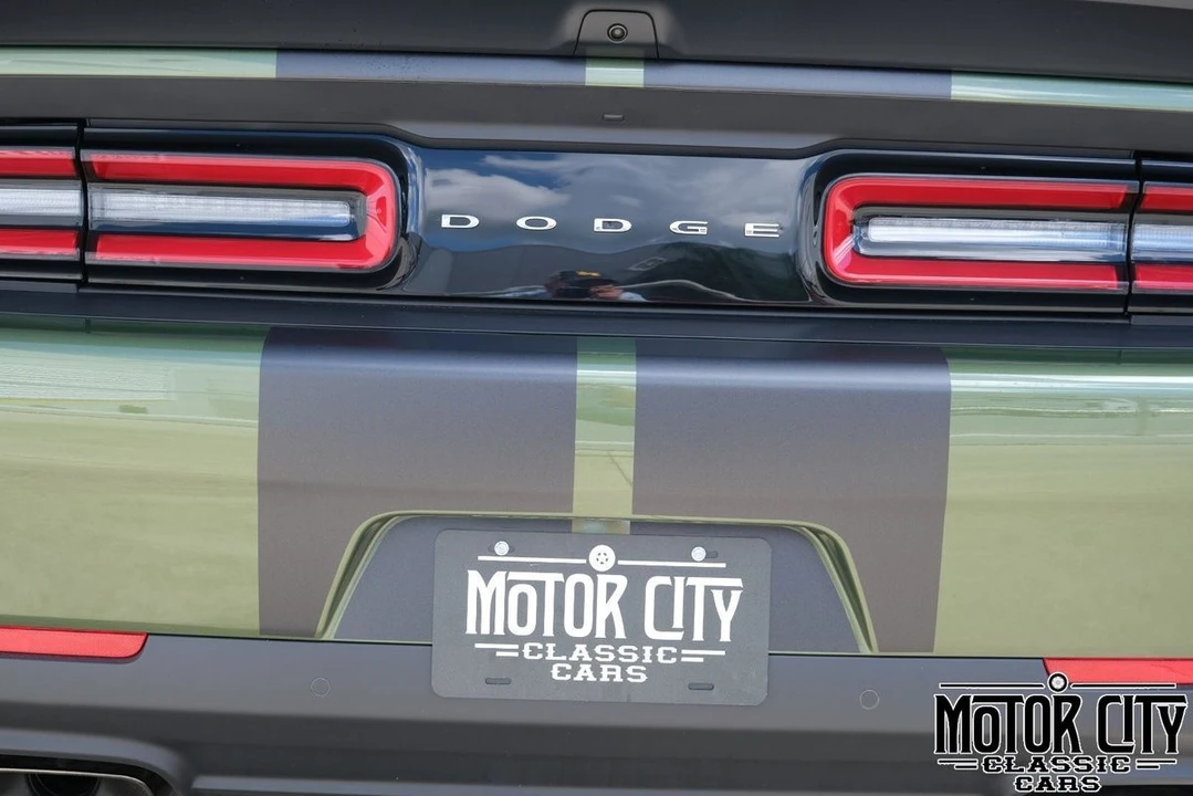 2022 Dodge Challenger SRT Hellcat 3rd Gen - Image 16 of 21